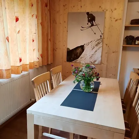 Haus Untergand 公寓 *