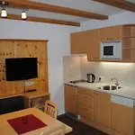 Daire Haus Untergand Sankt Anton am Arlberg
